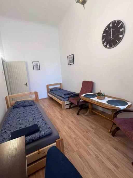 Grodzka / Apartment With Balcony Krakow Bagian luar foto